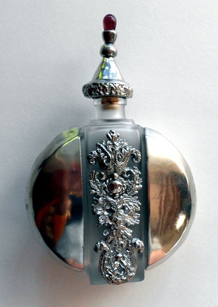 Layla style perfume bottle with solid pewter finishes